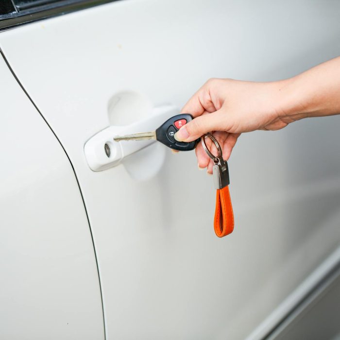 How Does an Auto Locksmith Copy a Non Remote Key?