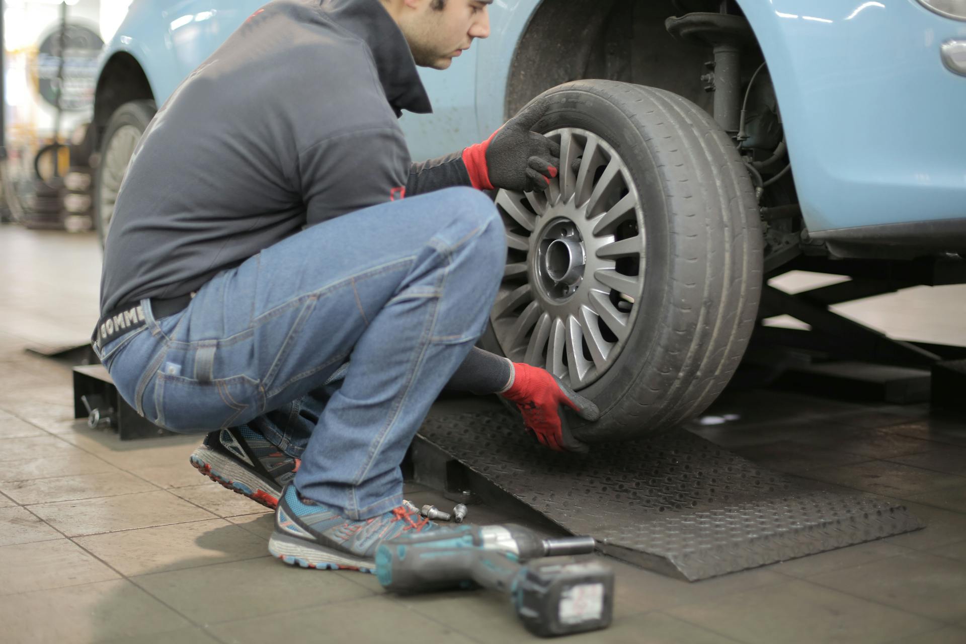 how to change a tire on a car