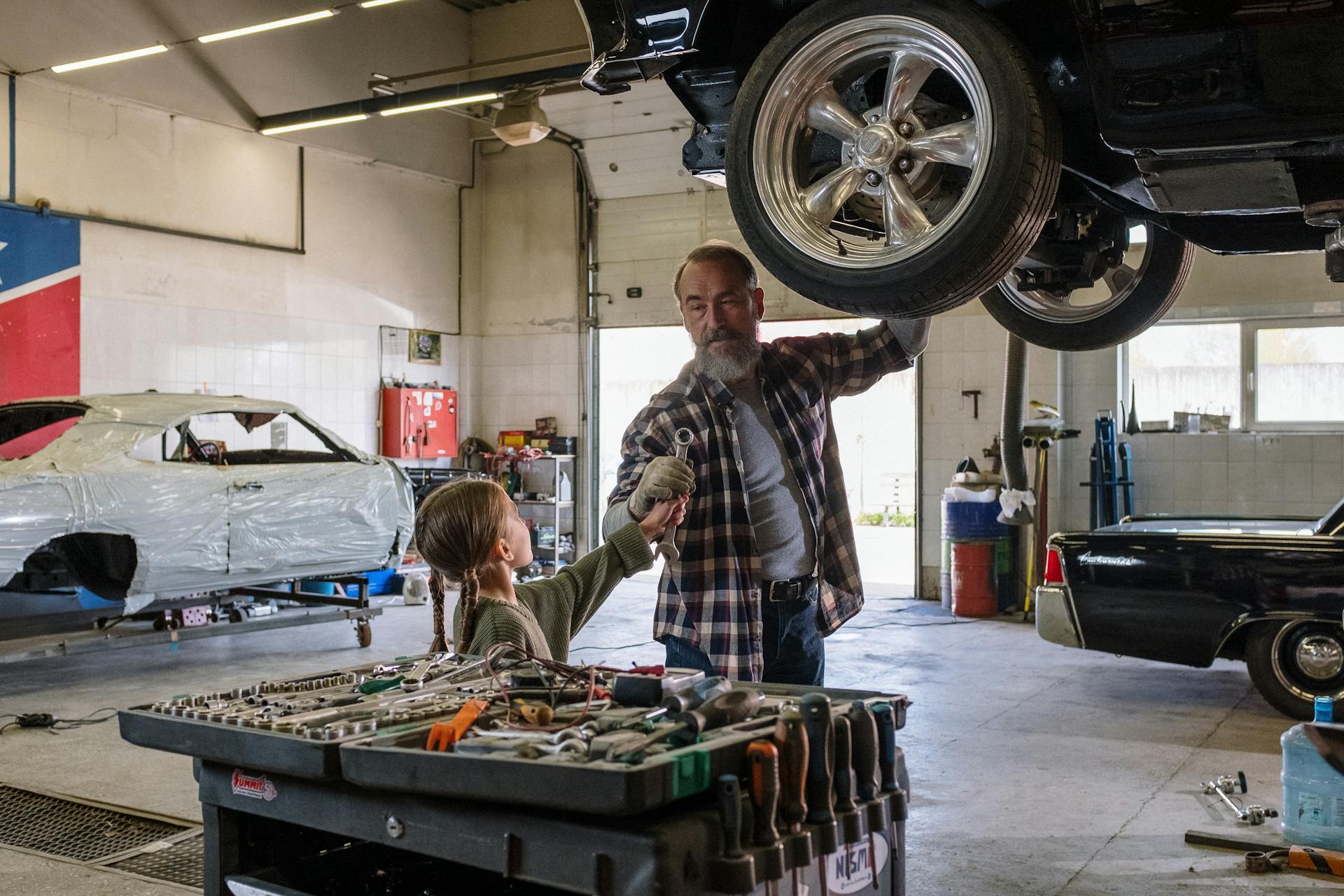 where to put the jack when changing a tire